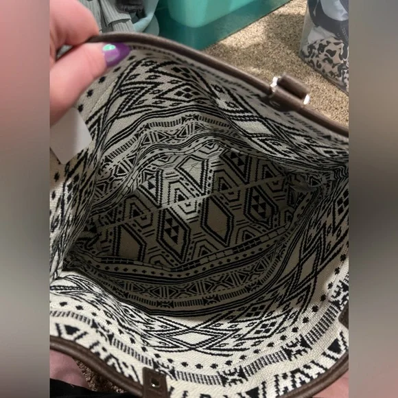 *Thirty One Reversible Fabric Purse - Picture 6 of 6